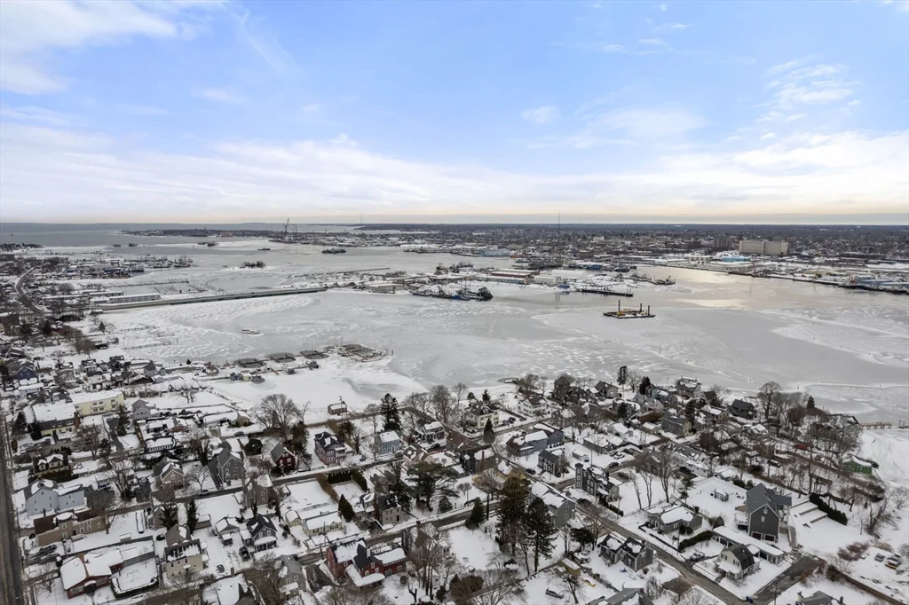 3 bed, 1 bath apartment for rent at 25-27 Lafayette St Unit 2, Fairhaven — photo 20 of 23