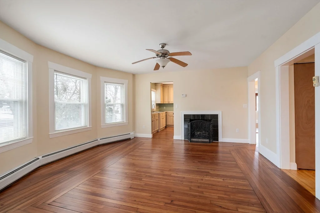 3 bed, 1 bath apartment for rent at 25-27 Lafayette Unit U2, Fairhaven — photo 4 of 25