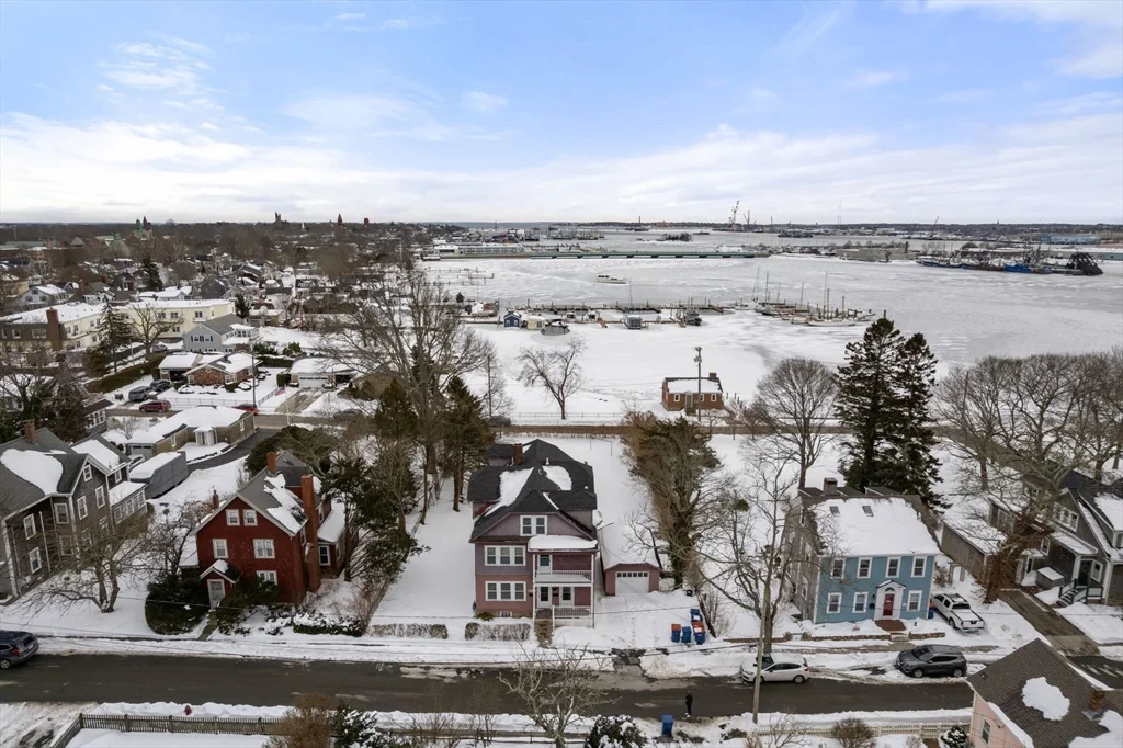 3 bed, 1 bath apartment for rent at 25-27 Lafayette Unit U2, Fairhaven — photo 20 of 25