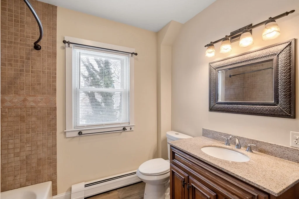 3 bed, 1 bath apartment for rent at 25-27 Lafayette Unit U2, Fairhaven — photo 9 of 25