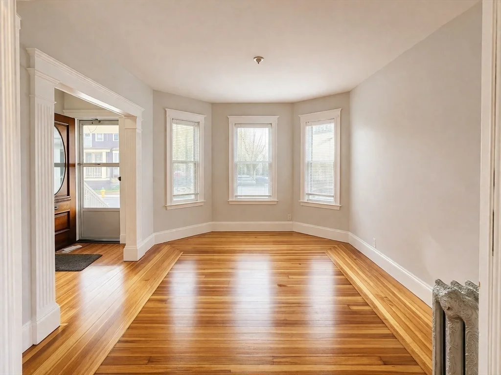 2 bed, 1 bath apartment for rent at 25-27 Marion Rd Unit 1, Belmont — photo 4 of 17