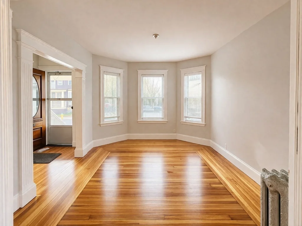 2 bed, 1 bath apartment for rent at 25-27 Marion Rd Unit 1, Belmont — photo 7 of 17