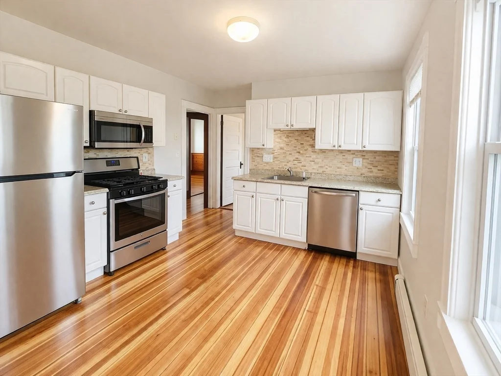 2 bed, 1 bath apartment for rent at 25-27 Marion Rd Unit 1, Belmont