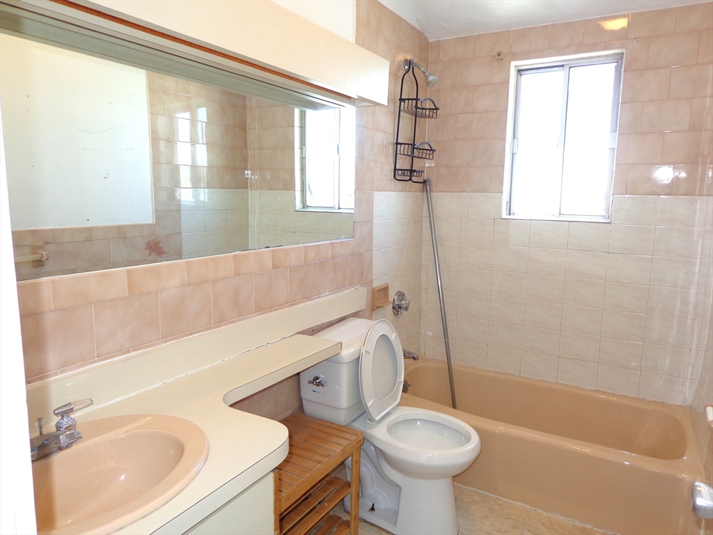 4 bed, 2 bath apartment for rent at 25 Acton St Unit 2, Watertown — photo 13 of 17