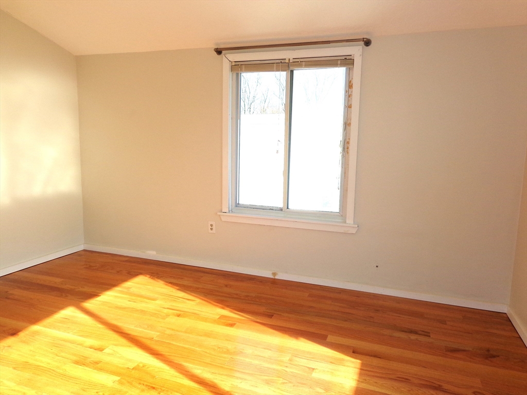 4 bed, 2 bath apartment for rent at 25 Acton St Unit 2, Watertown — photo 15 of 17