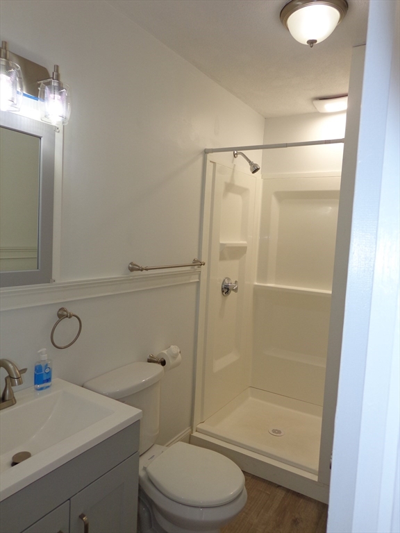 4 bed, 2 bath apartment for rent at 25 Acton St Unit 2, Watertown — photo 6 of 17