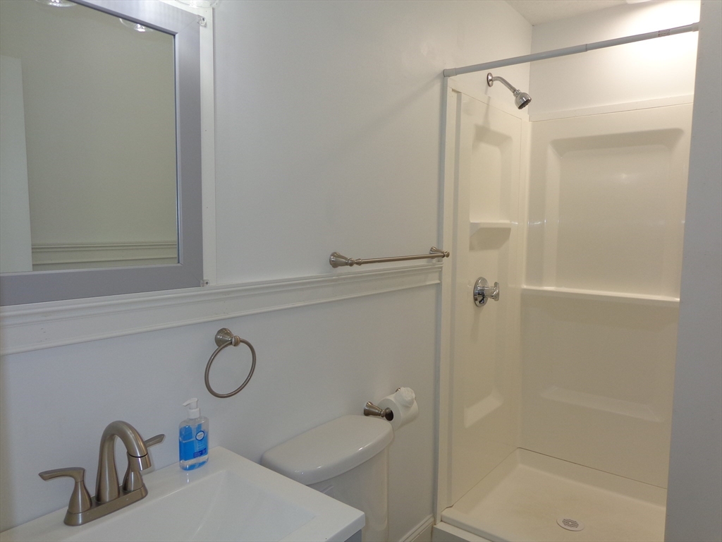 4 bed, 2 bath apartment for rent at 25 Acton St Unit 2, Watertown — photo 11 of 17