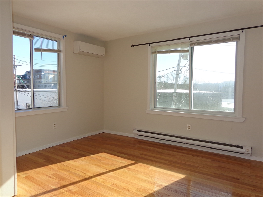 4 bed, 2 bath apartment for rent at 25 Acton St Unit 2, Watertown — photo 10 of 17