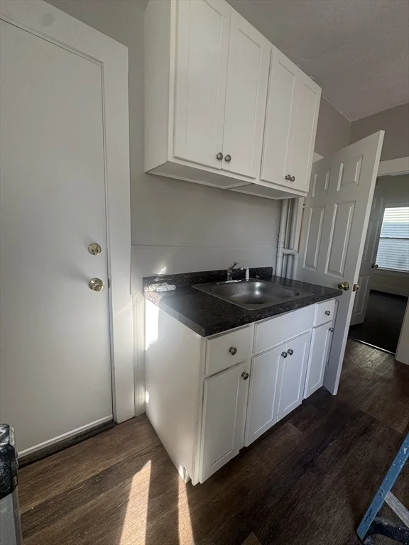 2 bed, 1 bath apartment for rent at 25 Adams Unit 1, Lynn — photo 2 of 12