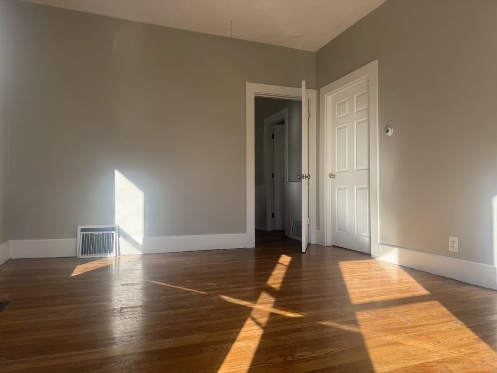 2 bed, 1 bath apartment for rent at 25 Adams Unit 1, Lynn — photo 7 of 12