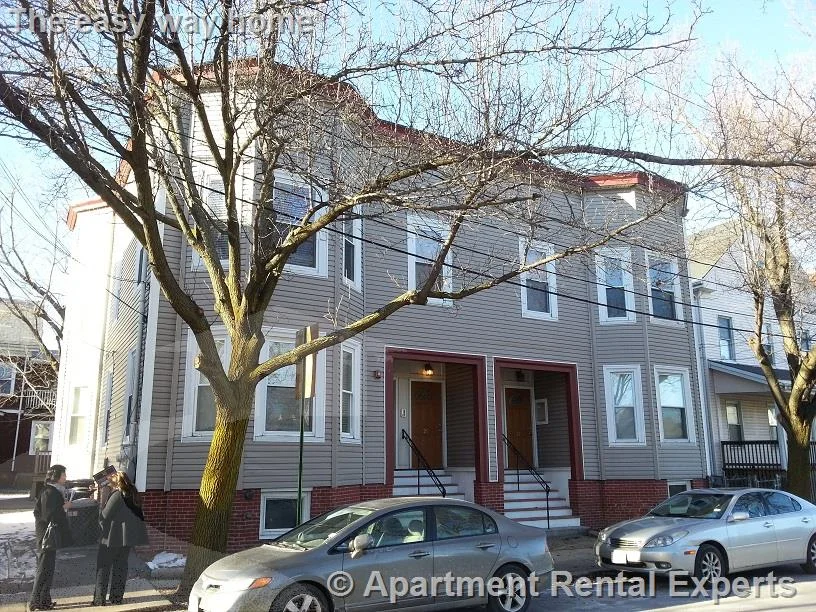 4 bed, 2 bath apartment for rent at 25 Aldrich St Unit 2, Winter Hill — photo 7 of 7