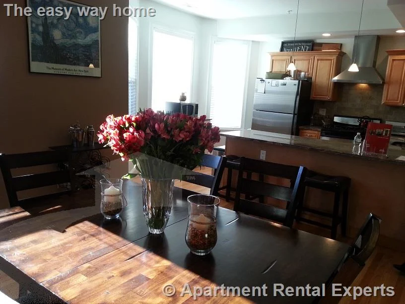 4 bed, 2 bath apartment for rent at 25 Aldrich St Unit 2, Winter Hill — photo 5 of 7