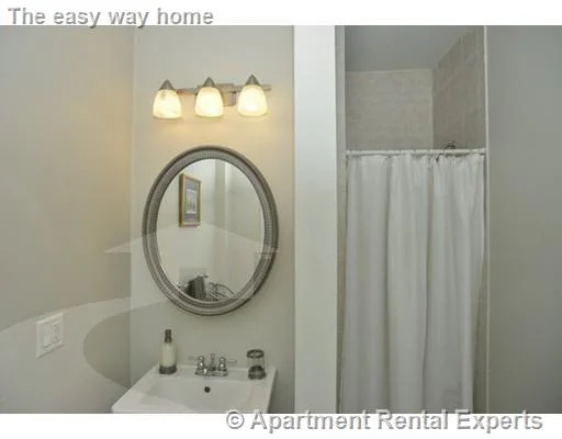 4 bed, 2 bath apartment for rent at 25 Aldrich St Unit 2, Winter Hill — photo 3 of 7