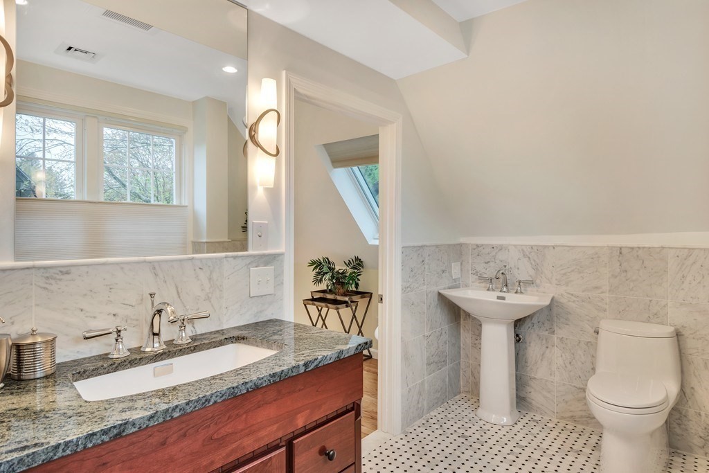4 bed, 2 bath apartment for rent at 25 Allen Ave, Waban — photo 14 of 14