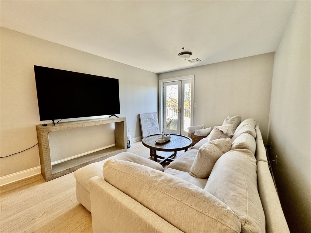 2 bed, 1 bath apartment for rent at 25 Alpine St Unit 36, Hyde Park — photo 7 of 19