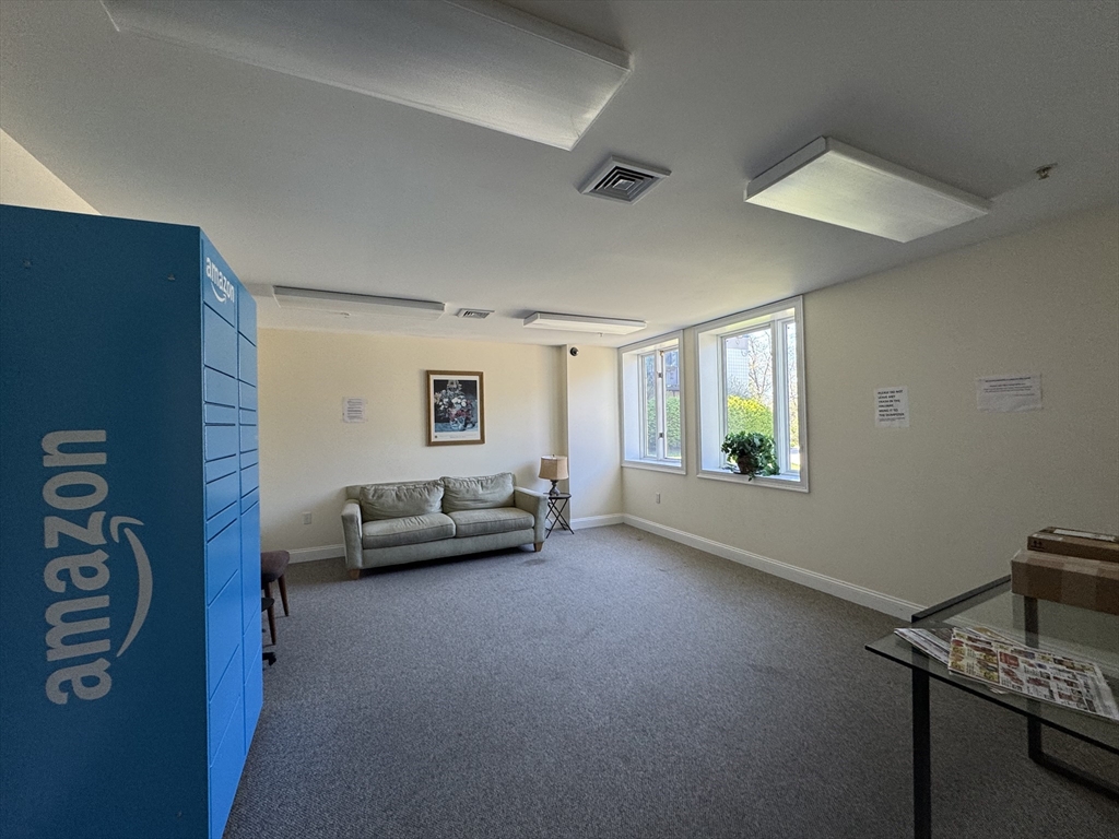 2 bed, 1 bath apartment for rent at 25 Alpine St Unit 36, Hyde Park — photo 18 of 19