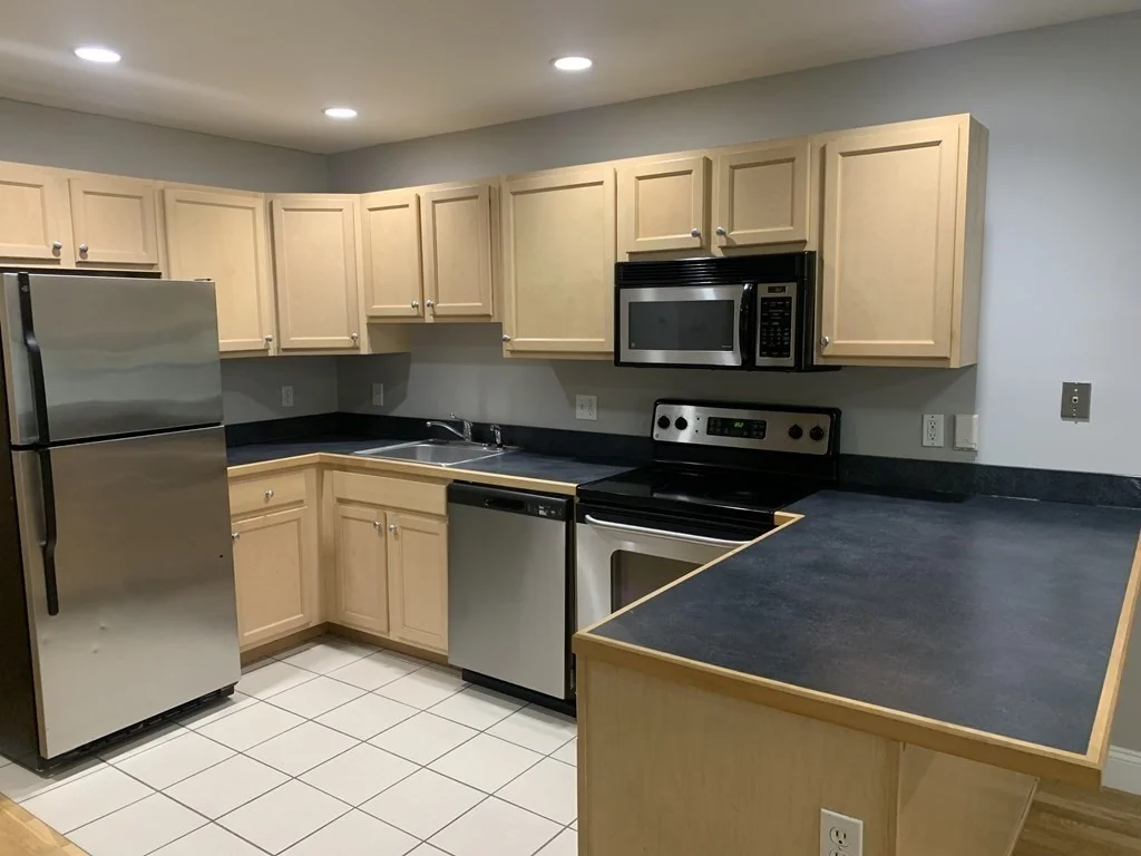 1 bed, 1 bath apartment for rent at 25 Alpine St Unit 9, Hyde Park