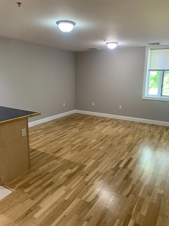 1 bed, 1 bath apartment for rent at 25 Alpine St Unit 9, Hyde Park — photo 9 of 18