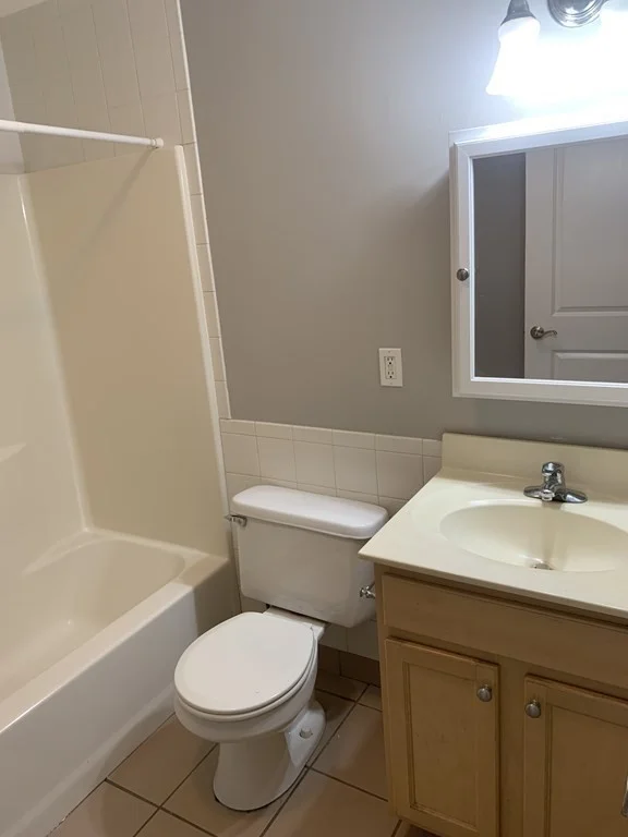 1 bed, 1 bath apartment for rent at 25 Alpine St Unit 9, Hyde Park — photo 12 of 18
