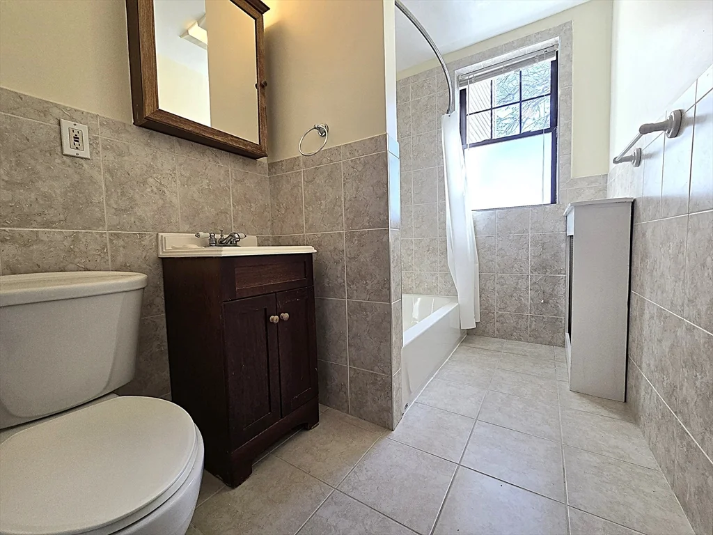 3 bed, 2 bath apartment for rent at 25 Alton Pl Unit 2R, Coolidge Corner — photo 10 of 12