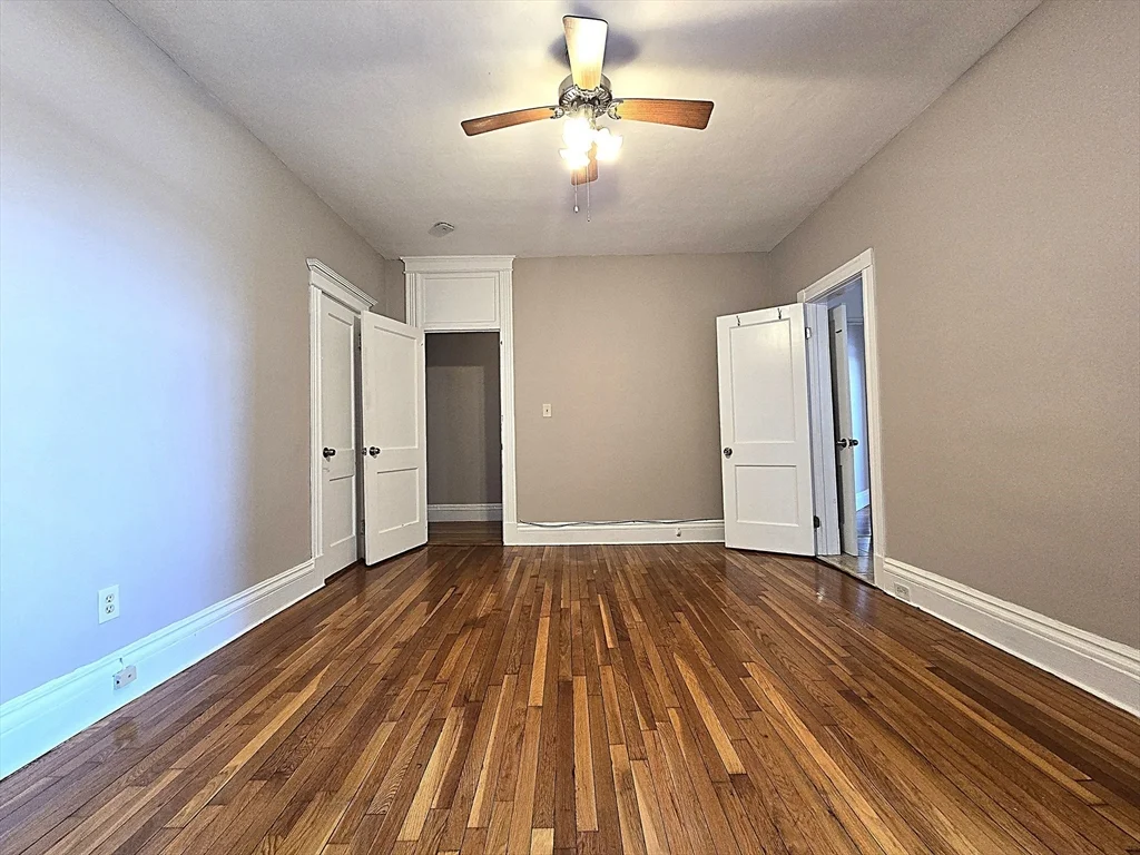 3 bed, 2 bath apartment for rent at 25 Alton Pl Unit 2R, Coolidge Corner — photo 6 of 12
