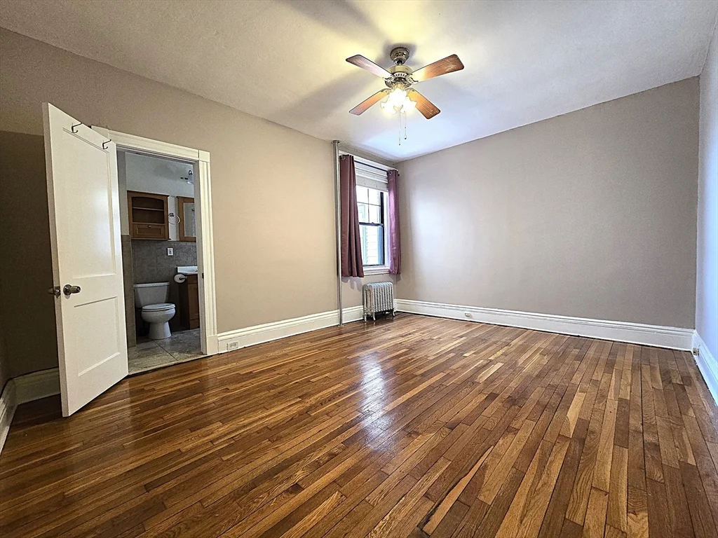 3 bed, 2 bath apartment for rent at 25 Alton Pl Unit 2R, Coolidge Corner — photo 5 of 12