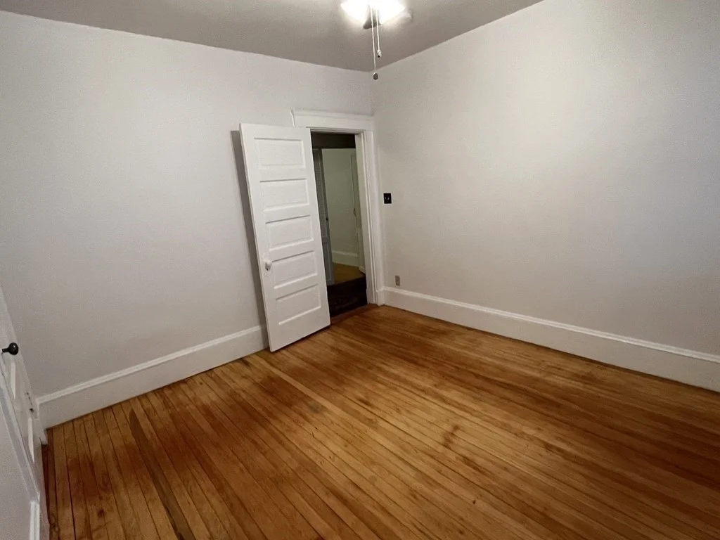 3 bed, 1 bath apartment for rent at 25 Amaranth Ave Unit 2, Wellington — photo 14 of 26