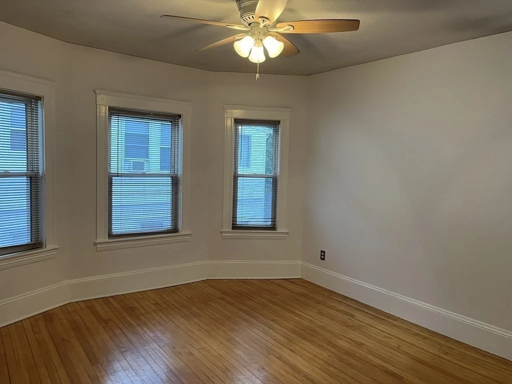 3 bed, 1 bath apartment for rent at 25 Amaranth Ave Unit 2, Wellington — photo 8 of 26