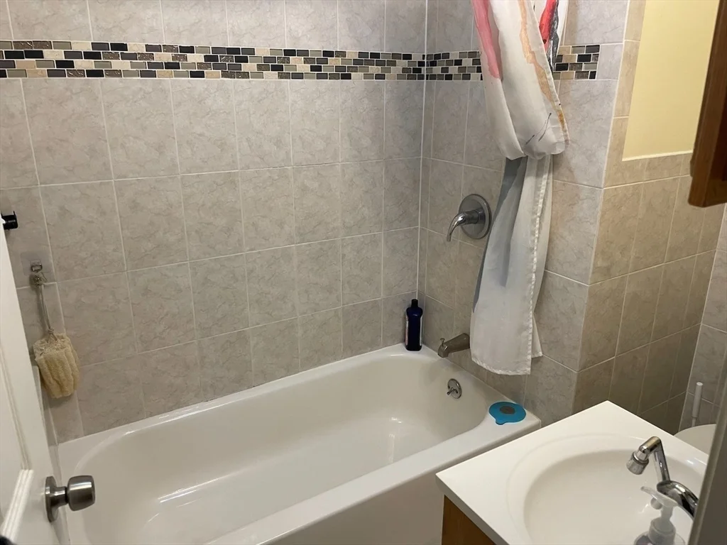 2 bed, 1 bath apartment for rent at 25 Andrew St Unit 1, Cambridgeport — photo 8 of 15