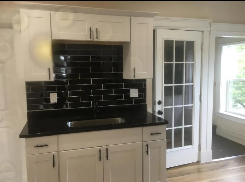 2 bed, 1 bath apartment for rent at 25 Ashland St Unit 2, Brockton Heights — photo 3 of 12
