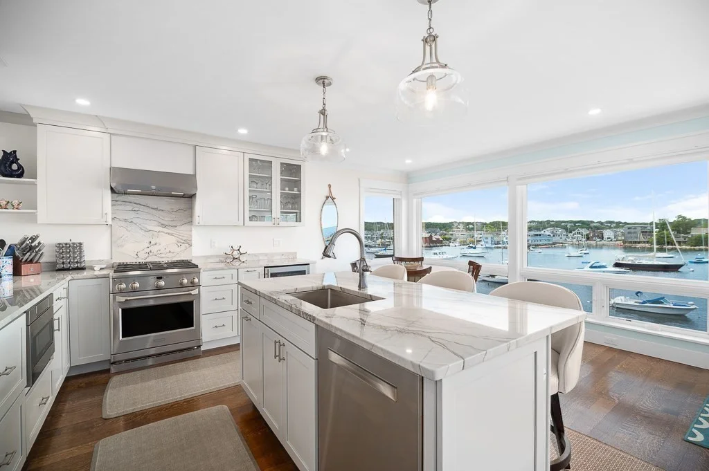 3 bed, 3 bath apartment for rent at 25 Atlantic Ave Unit 1, Rockport — photo 11 of 25