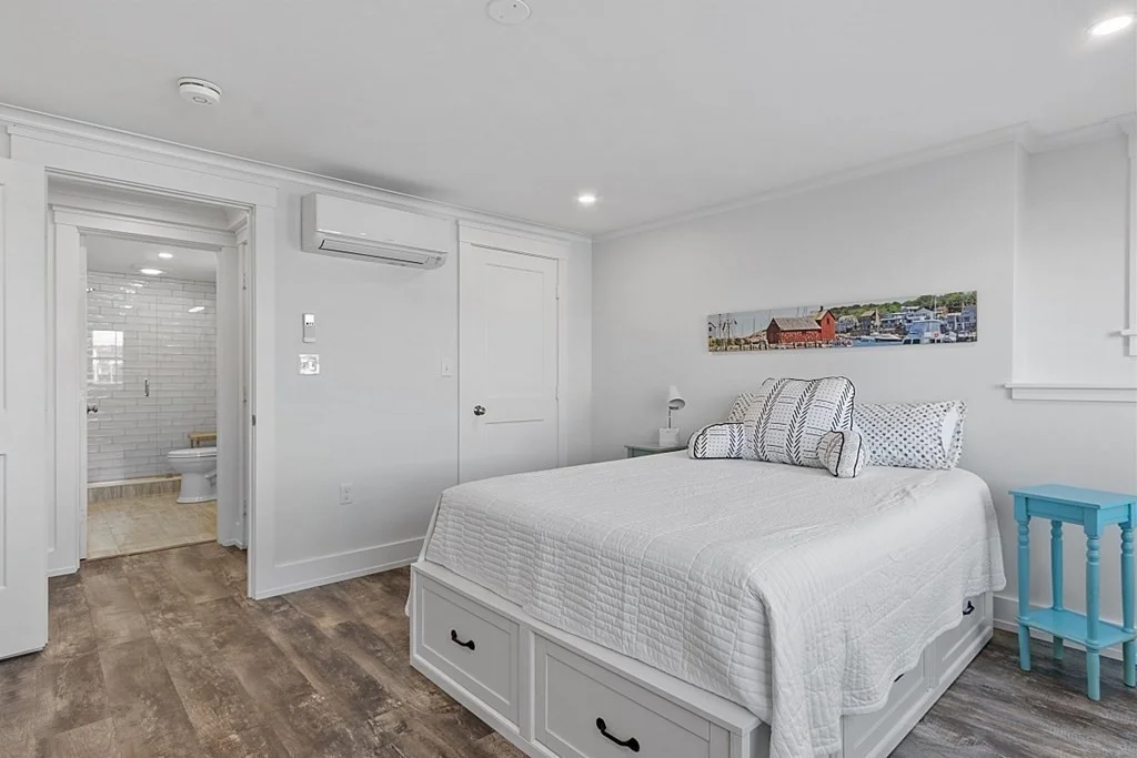 1 bed, 1 bath apartment for rent at 25 Atlantic Ave Unit 2, Rockport — photo 18 of 30