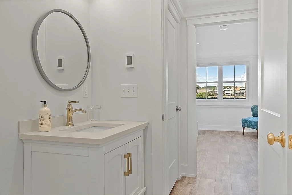 1 bed, 1 bath apartment for rent at 25 Atlantic Ave Unit 2, Rockport — photo 22 of 30