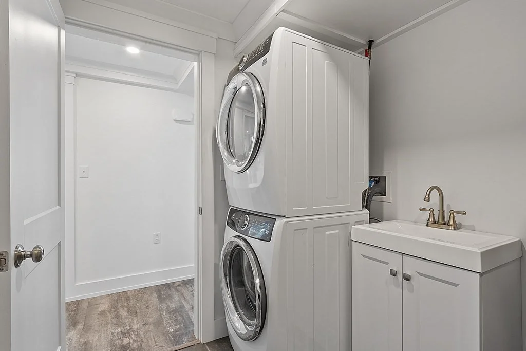 1 bed, 1 bath apartment for rent at 25 Atlantic Ave Unit 2, Rockport — photo 24 of 30