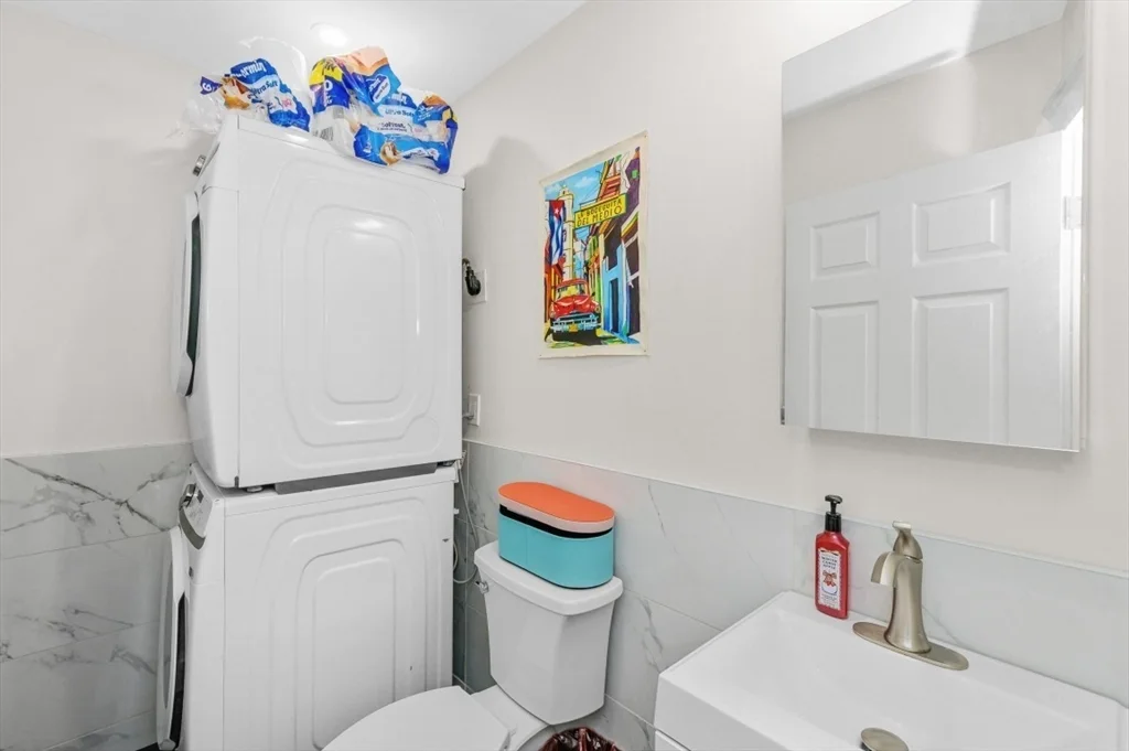 4 bed, 1 bath apartment for rent at 25 Bay State Rd Unit 2, Back Bay — photo 15 of 19