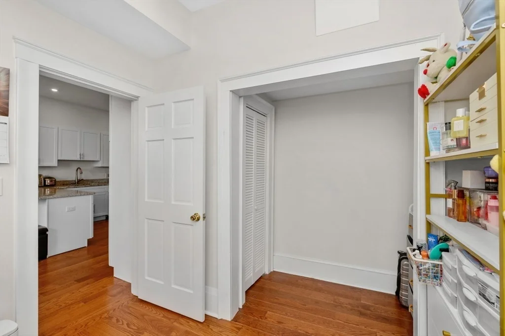 4 bed, 1 bath apartment for rent at 25 Bay State Rd Unit 2, Back Bay — photo 13 of 19