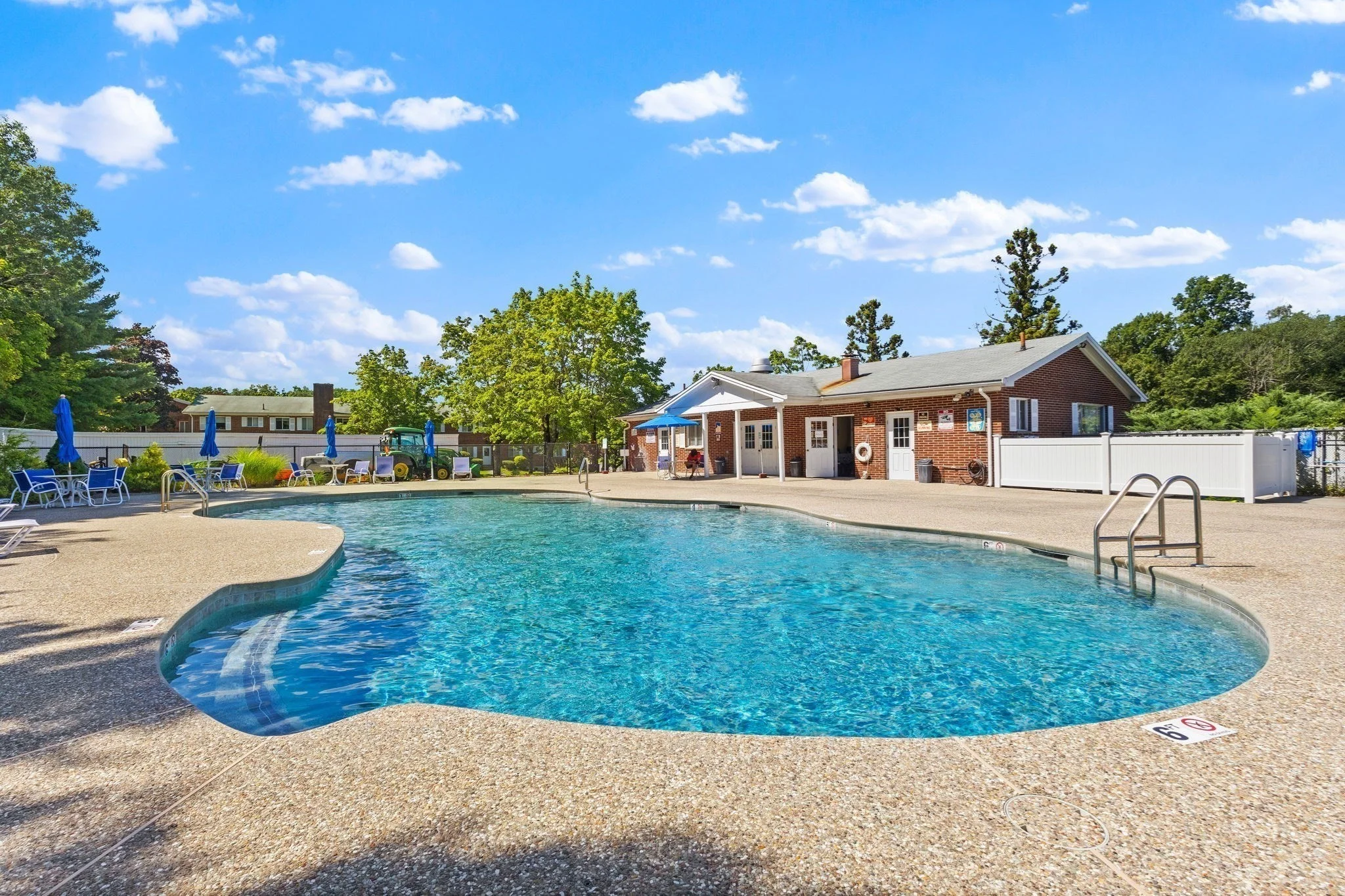 2 bed, 1 bath apartment for rent at 25 Bayberry Dr Unit 3, Sharon — photo 11 of 21