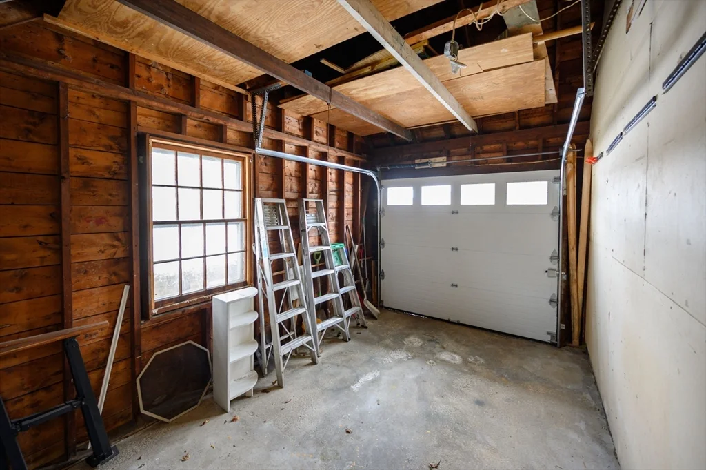 4 bed, 2 bath apartment for rent at 25 Bayberry Ln, Cohasset — photo 30 of 37