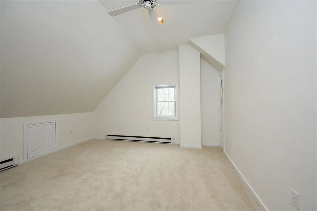 4 bed, 2 bath apartment for rent at 25 Bayberry Ln, Cohasset — photo 20 of 37