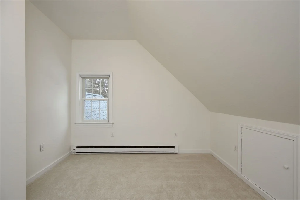 4 bed, 2 bath apartment for rent at 25 Bayberry Ln, Cohasset — photo 22 of 37