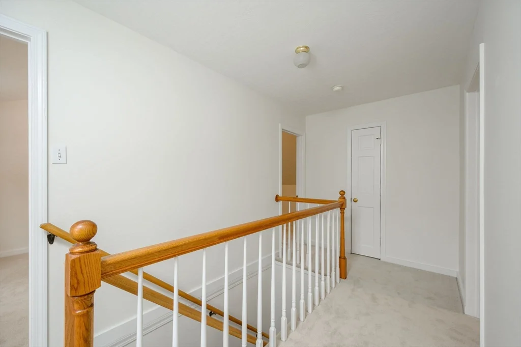 4 bed, 2 bath apartment for rent at 25 Bayberry Ln, Cohasset — photo 25 of 37
