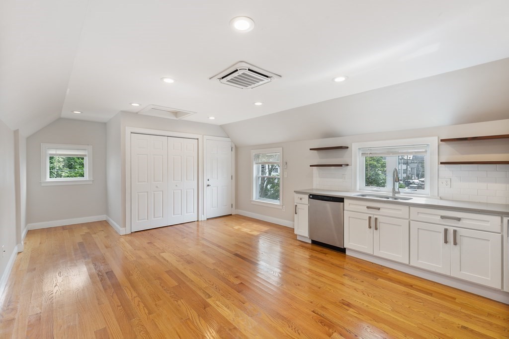 2 bed, 1 bath apartment for rent at 25 Beachland Ave Unit 2, Revere Beach — photo 9 of 35
