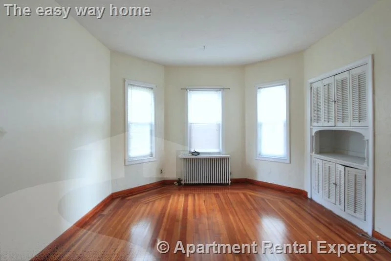 4 bed, 1 bath apartment for rent at 25 Belknap St Unit 1, Teele Square — photo 11 of 21