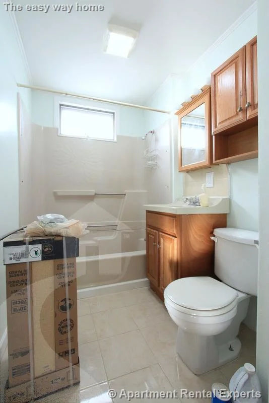 4 bed, 1 bath apartment for rent at 25 Belknap St Unit 1, Teele Square — photo 6 of 21