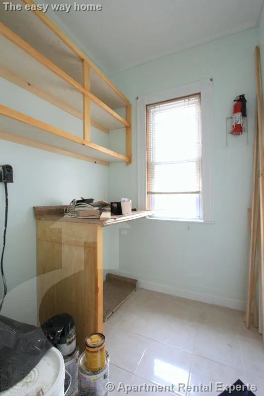 4 bed, 1 bath apartment for rent at 25 Belknap St Unit 1, Teele Square — photo 18 of 21