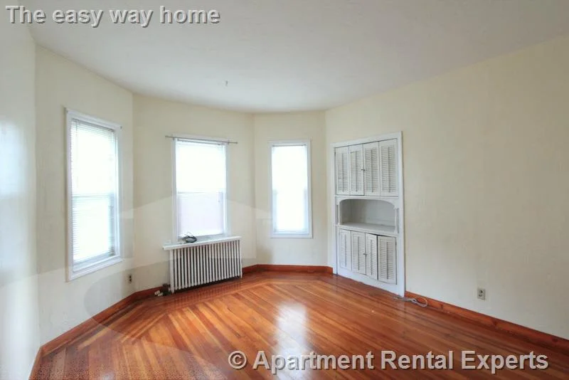 4 bed, 1 bath apartment for rent at 25 Belknap St Unit 1, Teele Square — photo 12 of 21