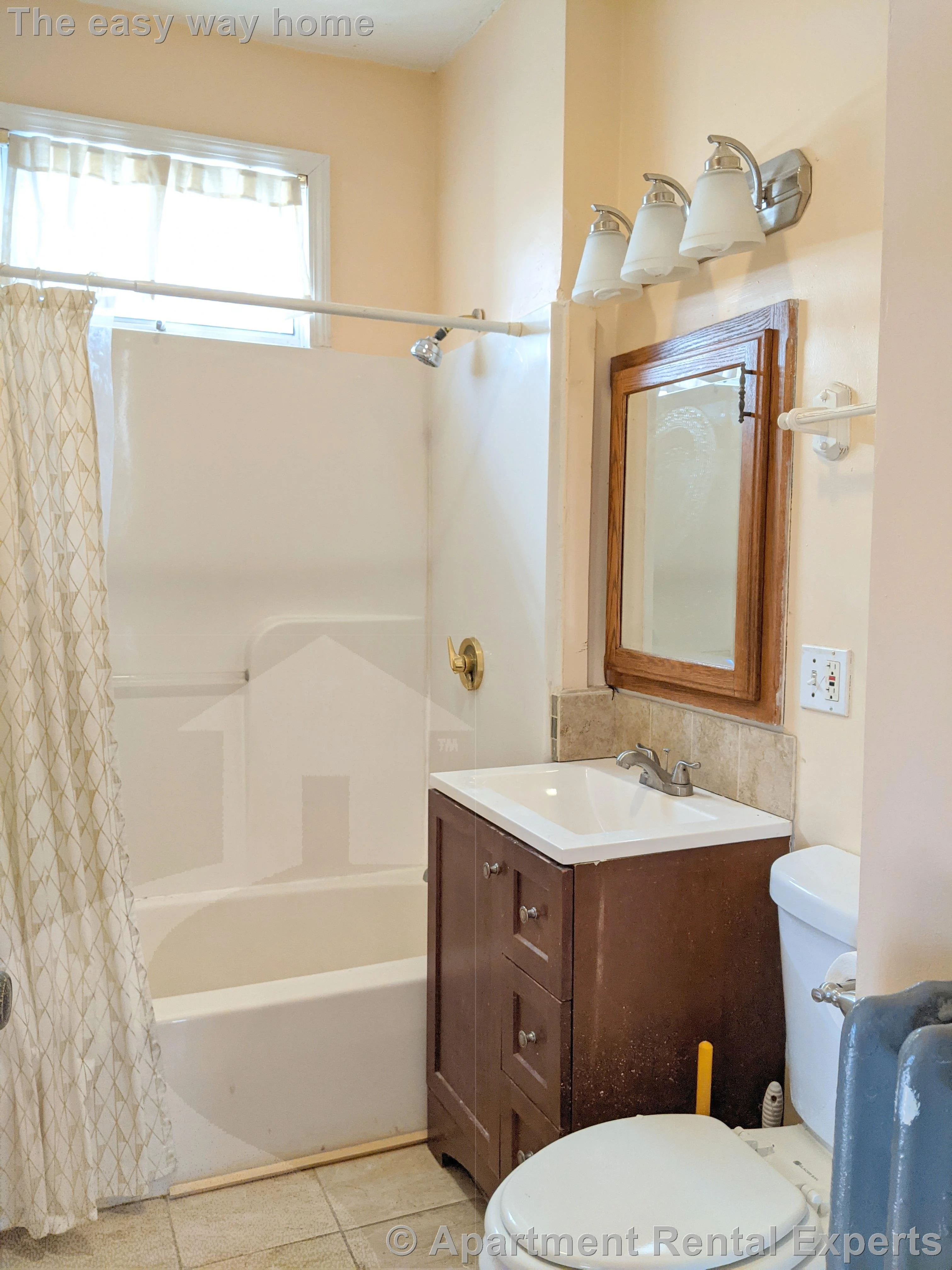 4 bed, 1 bath apartment for rent at 25 Belknap St Unit 2, Teele Square — photo 4 of 21