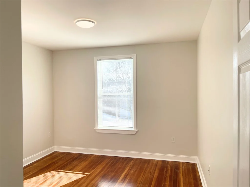 3 bed, 1 bath apartment for rent at 25 Bennett St Unit 3, Beverly — photo 12 of 19