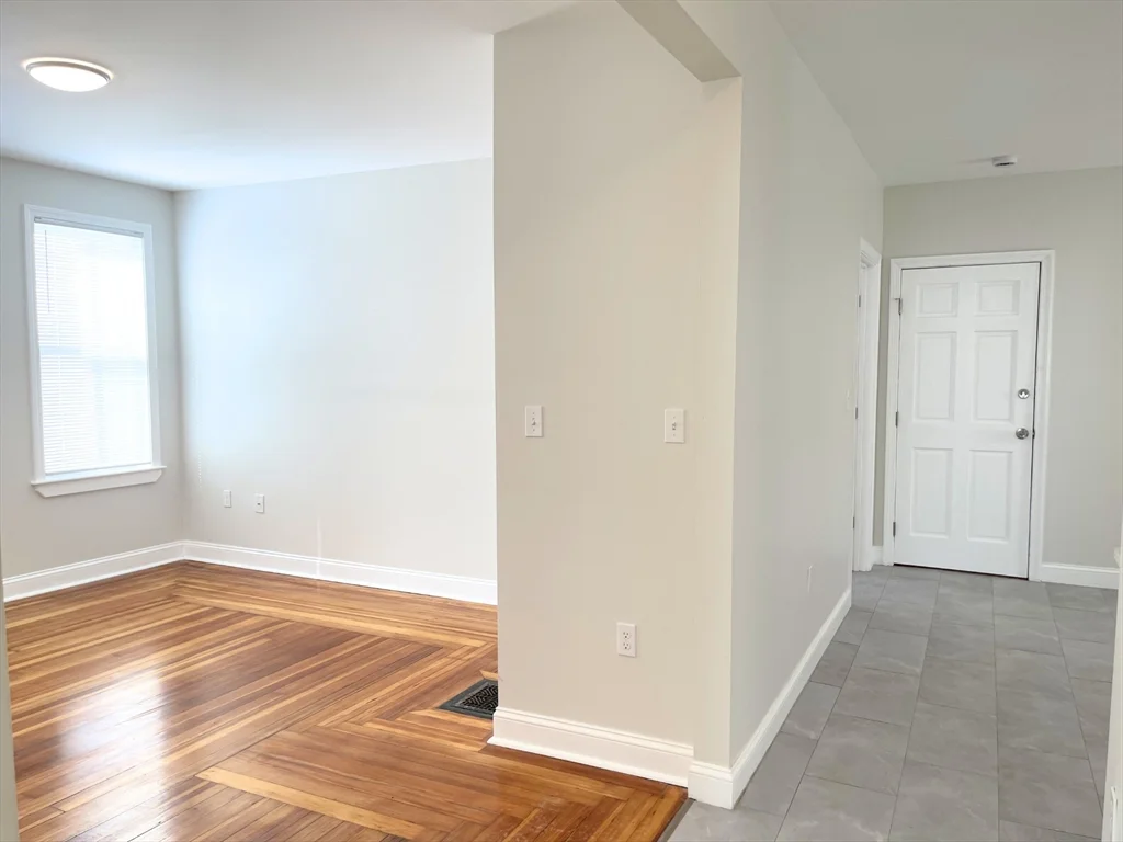 3 bed, 1 bath apartment for rent at 25 Bennett St Unit 3, Beverly — photo 6 of 19