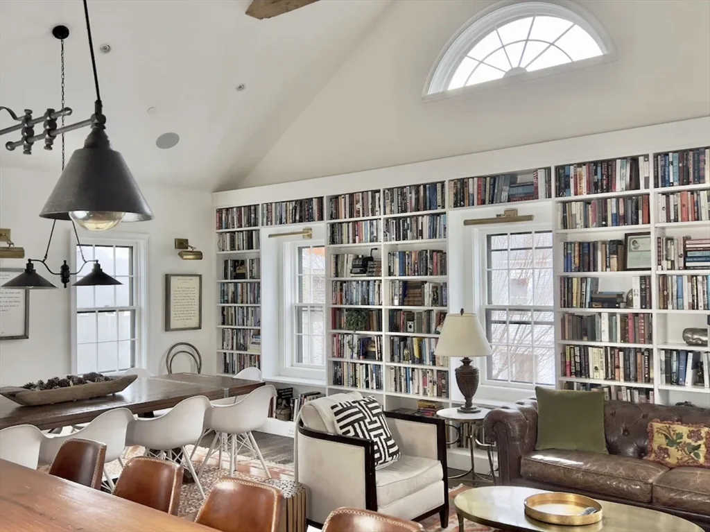 3 bed, 2 bath apartment for rent at 25 Broad St, Nantucket — photo 2 of 37